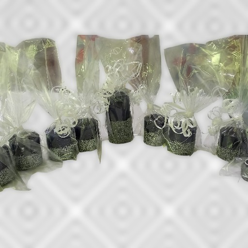 Pack x15 Velas Cilíndricas Estilizadas con Glitter (3x6 cm) – Con Cinta, Dije a Elección y Aromas - Imagen 3