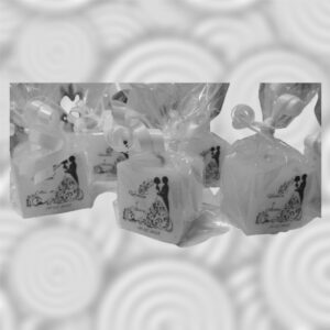 Pack x10 Velas Cuadradas Personalizadas (4x4x4 cm) con Diseño Fusionado en Bolsita Transparente - Brezos Aromas
