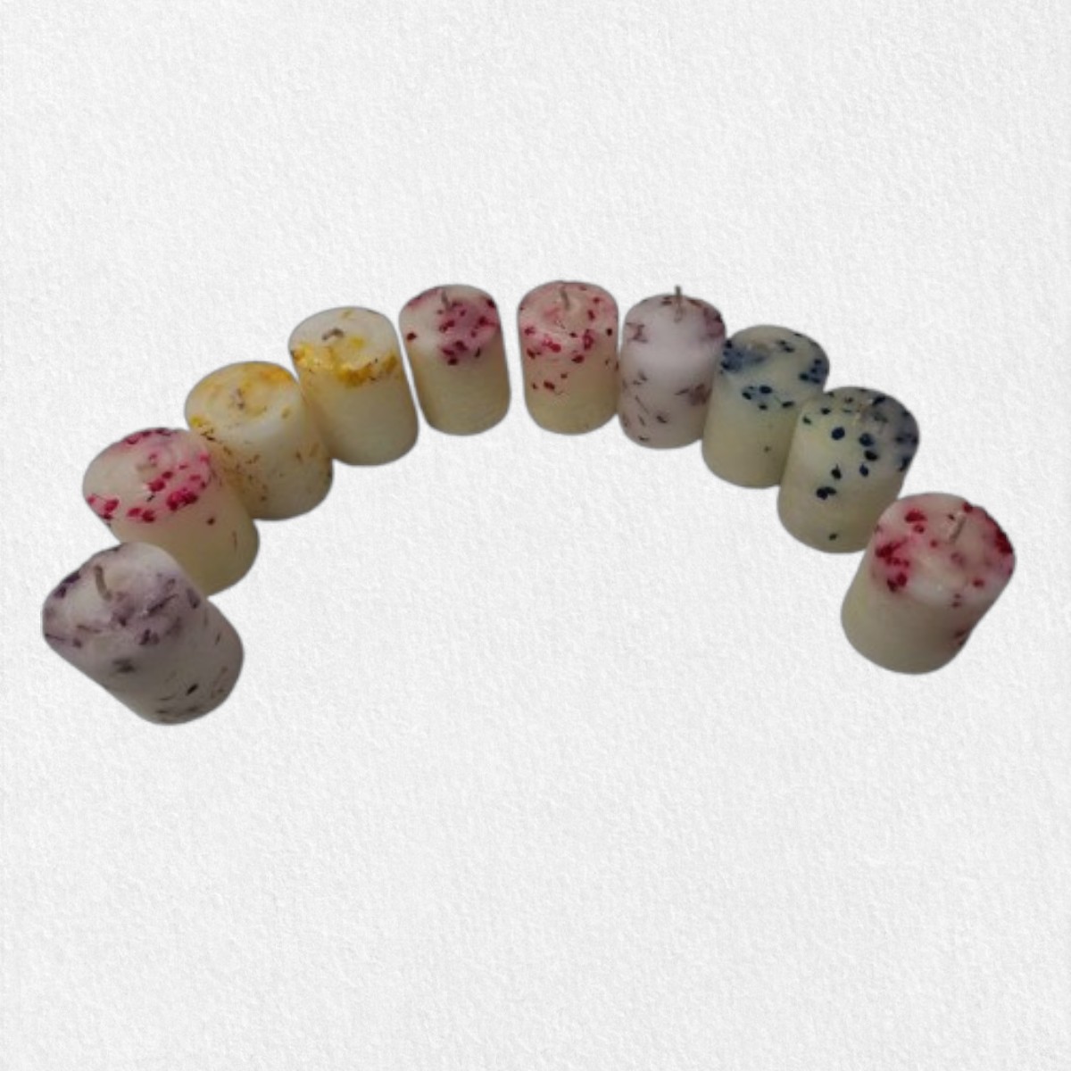 Pack x3 Velas Cilíndricas Botánicas (4x5 cm) – Con Flores Incrustadas y Aromas a Elección - Imagen 2