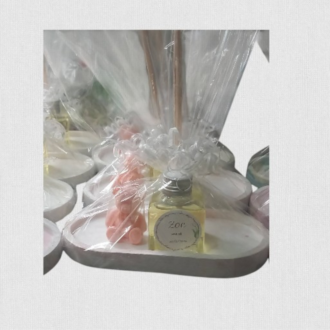 Set de Regalo - Combo N° 13: Bandeja Deco, Difusor Personalizado & Jaboncito Oso Mediano - Imagen 2