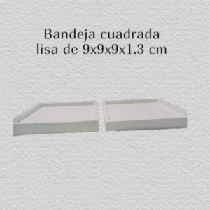 Bandeja Cuadrada Minimalista con Borde – Base Decorativa (9x9 cm)