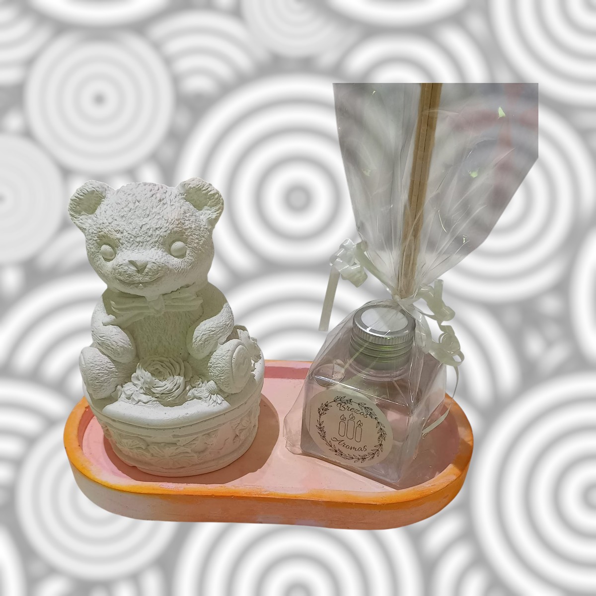 Set de Regalo - Combo N° 34: Bandeja Deco, Difusor (70cc) & Oso de Yeso Grande Blanco
