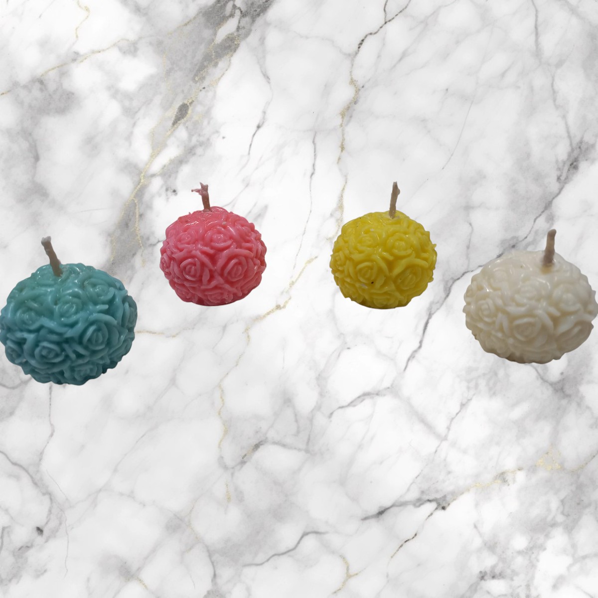 Pack x4 Velas de Soja Esfera con Rosita en Relieve (4 cm)