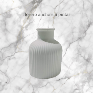 Florero Rayado Minimalista – Pieza Decorativa de Diseño (7x10 cm)