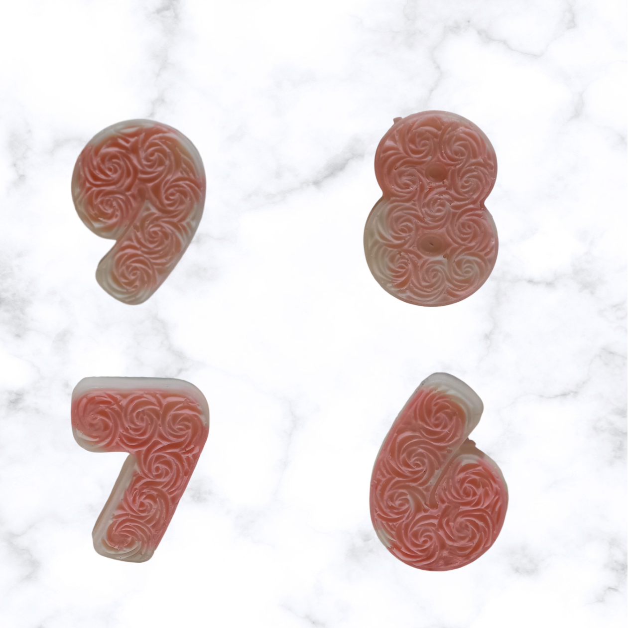 Set de 4 Jaboncitos Artesanales Números Grandes con Relieve de Rosa - Imagen 4